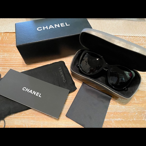 CHANEL Accessories - CHANEL PEARL classic designer coco sunglasses